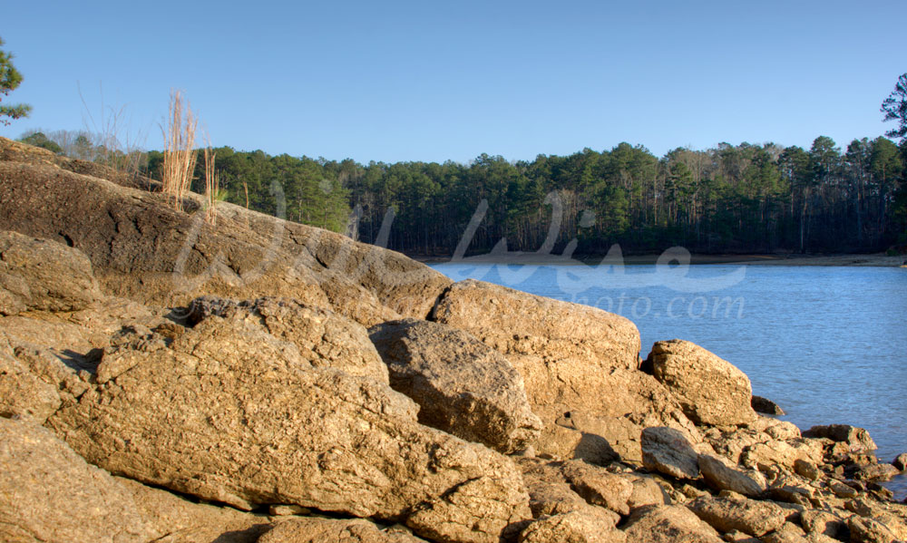 Lakeside boulders of Lake Allatoona, Red Top Mountain State Park, Georgia, USA Picture